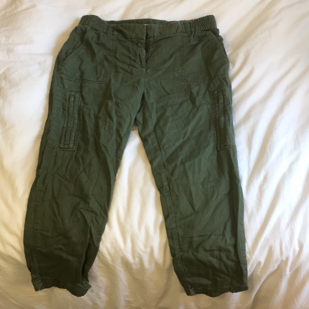 Green loft capris